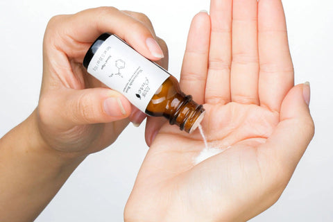 Blog Feed Article Feature Image Carousel: Niacinamide – The Unsung Hero of Skincare