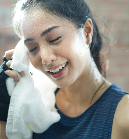 Blog Feed Article Feature Image Carousel: Everyday Causes of Clogged Pores