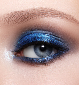  6 Ways to Wear Blue Makeup in 2021
