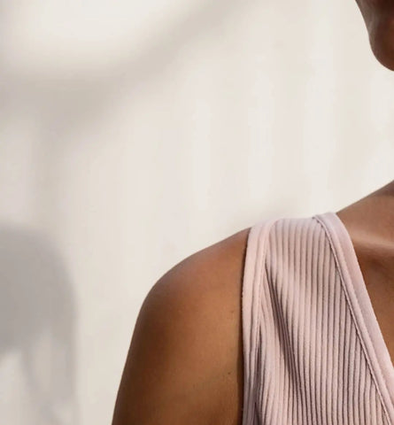 Blog Feed Article Feature Image Carousel: The Do's and Don'ts of Post-Sun Skin Recovery