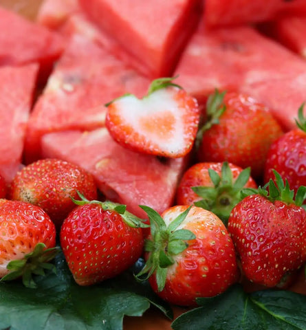 Blog Feed Article Feature Image Carousel: Tropical Ingredients That Transform Summer Skin