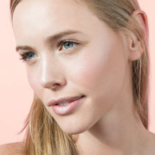  How-To: Moonstone Glow Luminizing Look