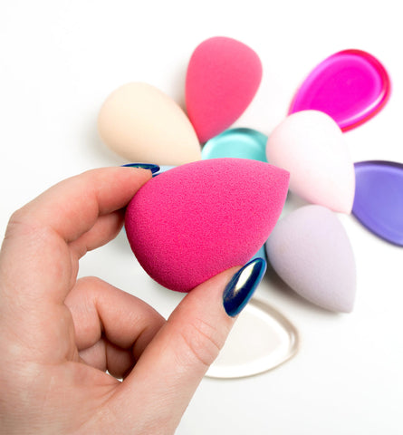 Blog Feed Article Feature Image Carousel: How to Apply Foundation with Sponges 