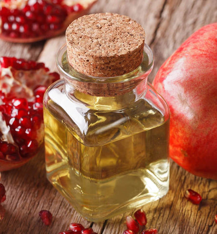 Blog Feed Article Feature Image Carousel: 5 Beauty Benefits of Pomegranate Seed Oil 