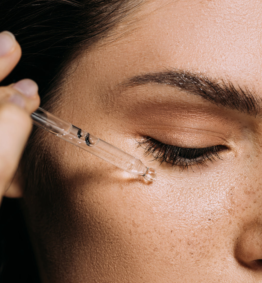 Here's How to Correctly Apply Serum 100 PURE