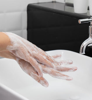  The Best (and Worst) Hand Soap Ingredients