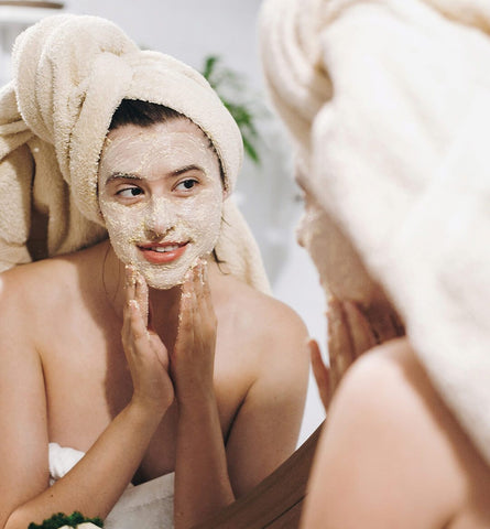Blog Feed Article Feature Image Carousel: 7 Accessories for a Spa Facial at Home 