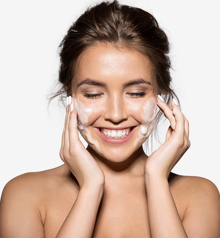 Blog Feed Article Feature Image Carousel: Are You Washing Your Face Properly? 