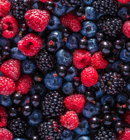 Blog Feed Article Feature Image Carousel: Are Berry Fruits Good for Skin? 