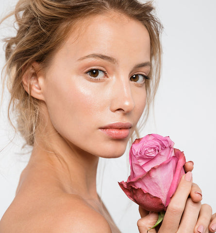 Blog Feed Article Feature Image Carousel: 8 Calming Flowers for Your Skin 