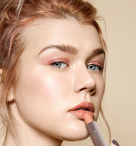 Blog Feed Article Feature Image Carousel: Summer Essentials: Bold Nude Makeup 