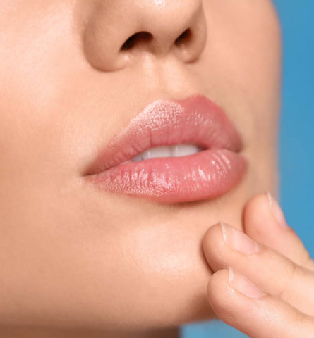 Blog Feed Article Feature Image Carousel: How to Stop Chapped Lips In Winter 