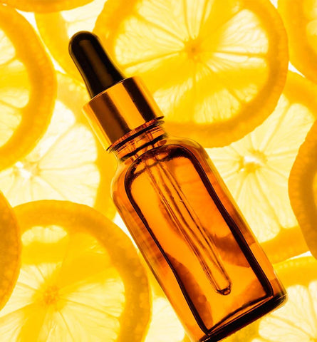 Blog Feed Article Feature Image Carousel: How Do Vitamin C Oils Compare to Serums? 