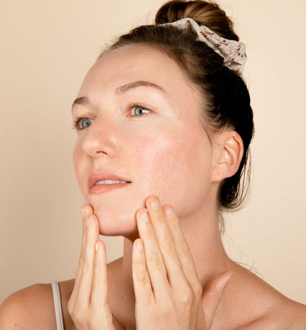 Blog Feed Article Feature Image Carousel: Achieving Luminous Glow: 6 Expert Strategies for Brighter Skin 