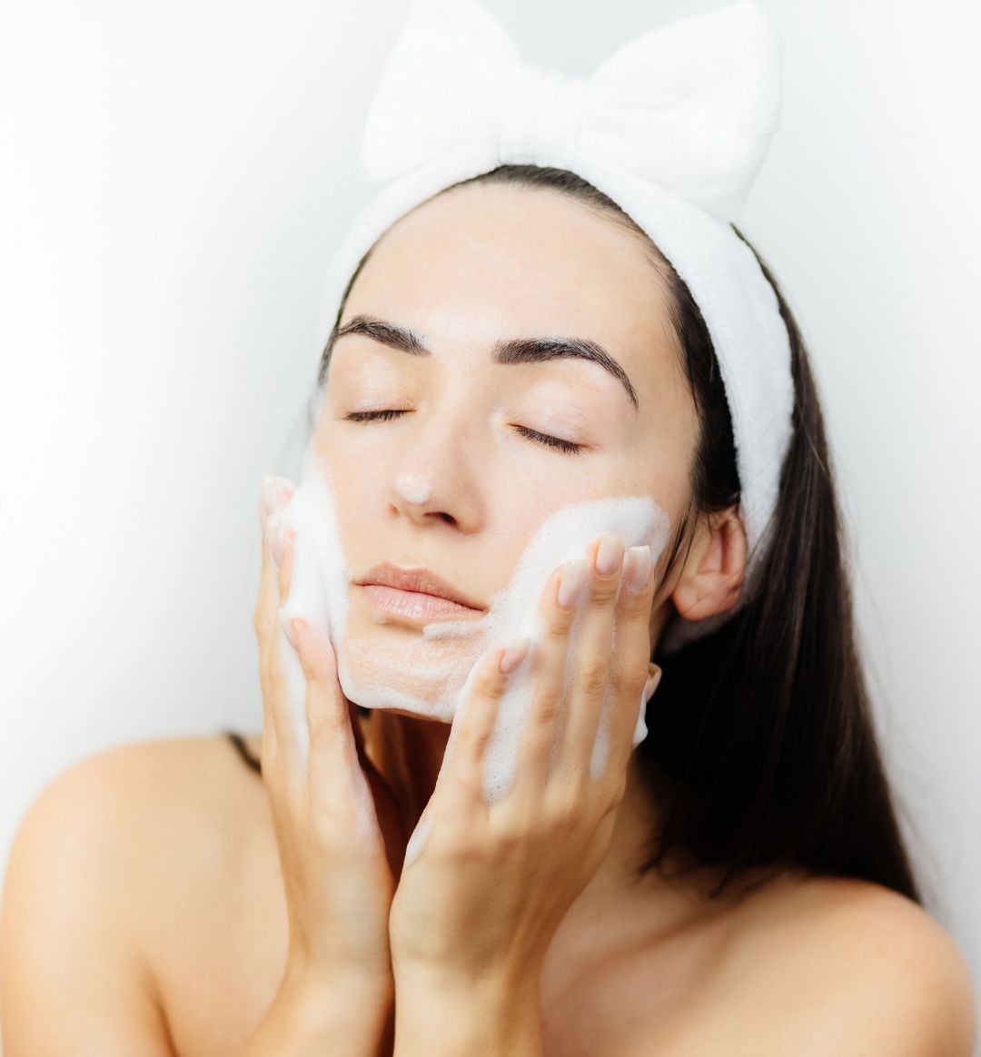 The Rise and Benefits of Natural Face Cleansers 100 PURE