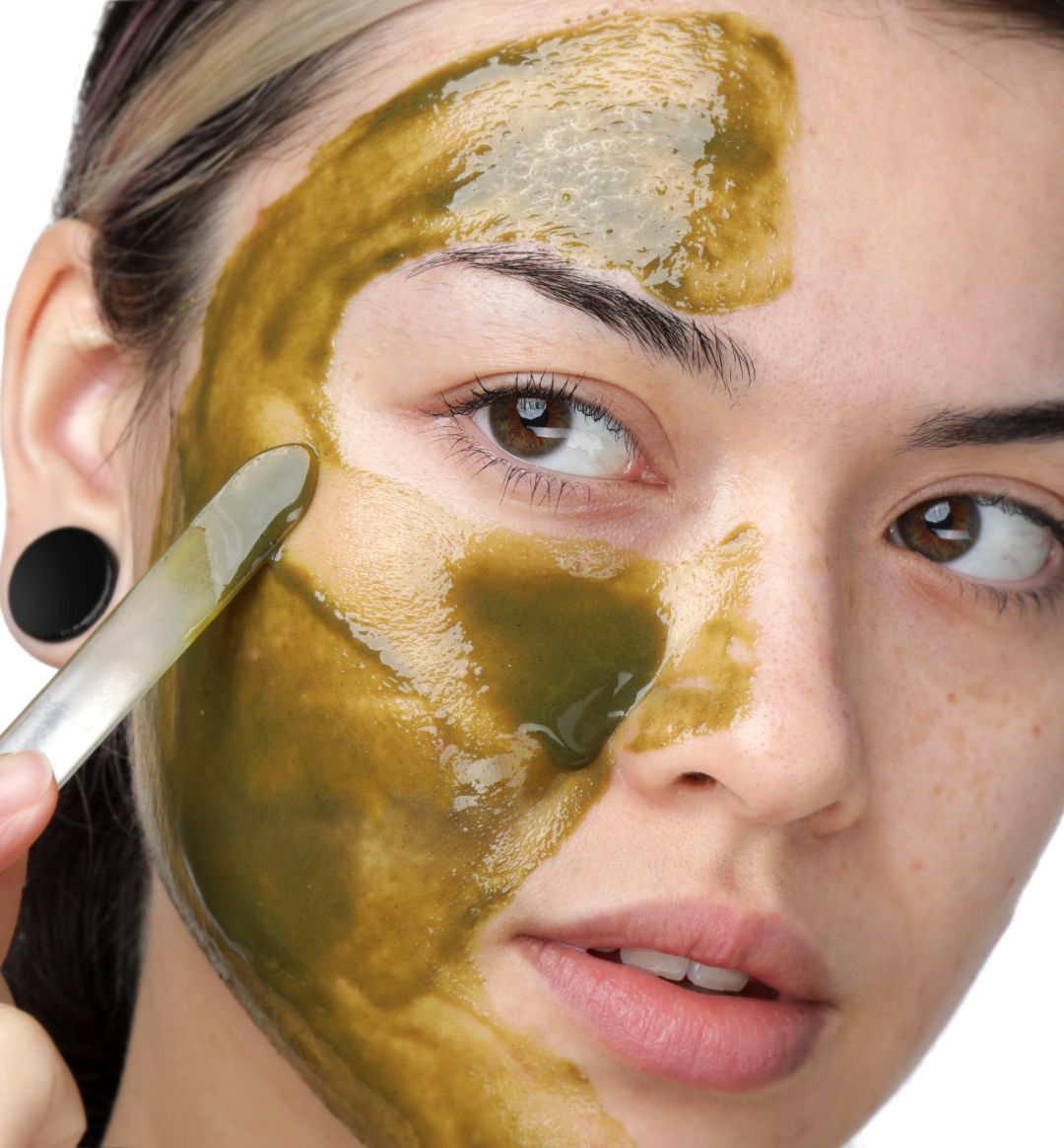 Purpose of a Face Mask Explained – 100% PURE Insights