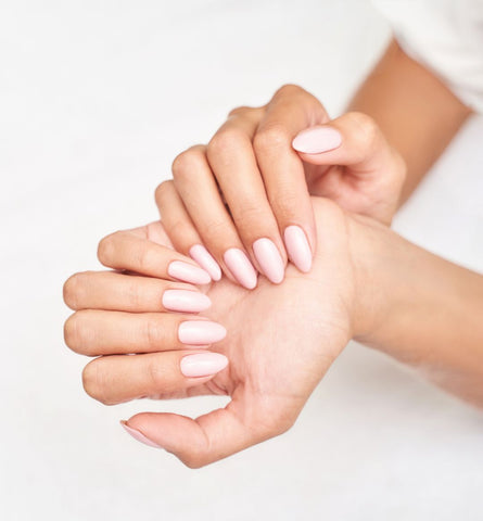 Blog Feed Article Feature Image Carousel: Try These Non-Toxic Nail Polishes For Your Healthiest Manicure Yet! 