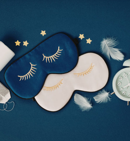 Blog Feed Article Feature Image Carousel: Why Your Evening Skincare Routine Matters More Than You Think 