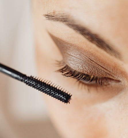 Blog Feed Article Feature Image Carousel: Discover the Best Organic Mascara for Sensitive Eyes 