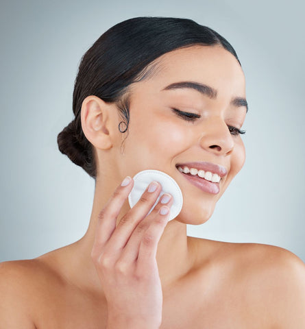 Blog Feed Article Feature Image Carousel: Exfoliation Essentials: Tailoring Techniques to Perfectly Match Your Skin Type 