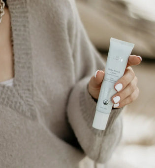  How to Decode Skincare Ingredient Labels: 5 Must-Know Tips