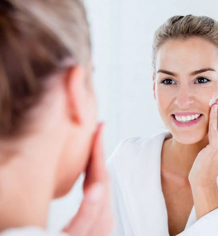 Blog Feed Article Feature Image Carousel: Hydrating vs. Moisturizing: Let's Break Down the Difference 
