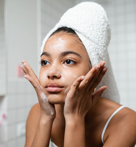 Blog Feed Article Feature Image Carousel: Kojic Acid and Its Skin Benefits 
