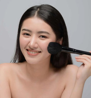  Primer, Powder, and Pores: The 5 Mistakes You’re Making That Ruin Your Makeup