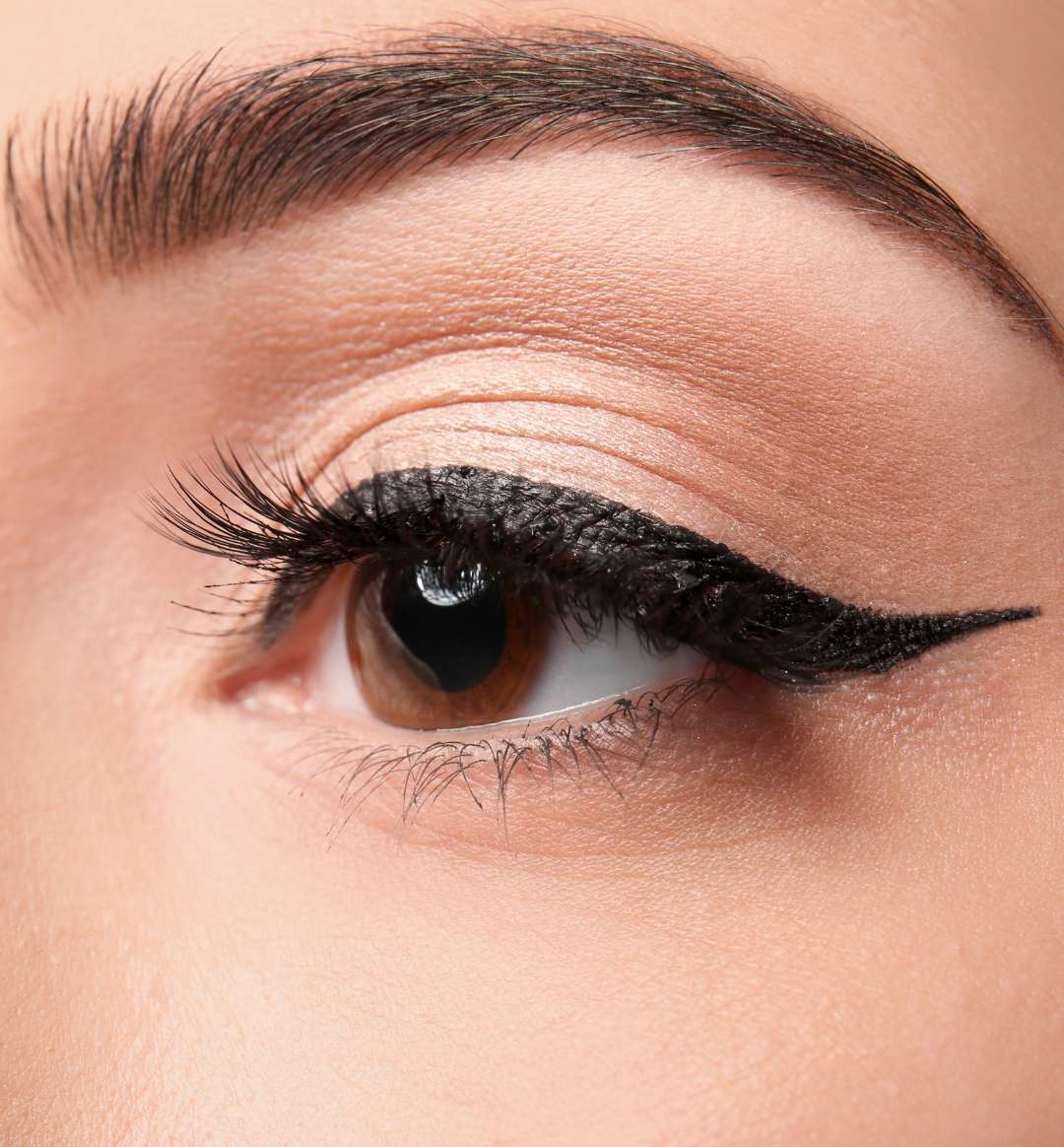 Perfect Winged Liner: A 30-Second Hack for Flawless Eyes