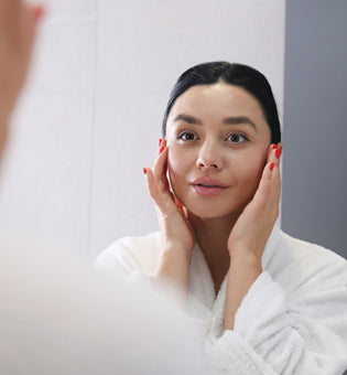  The 5 Best Natural Face Washes for Clear, Glowing Skin in 2025