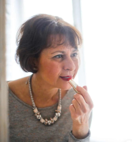 Blog Feed Article Feature Image Carousel: The Best Foundation for Older Skin: How to Choose the Right One for You 