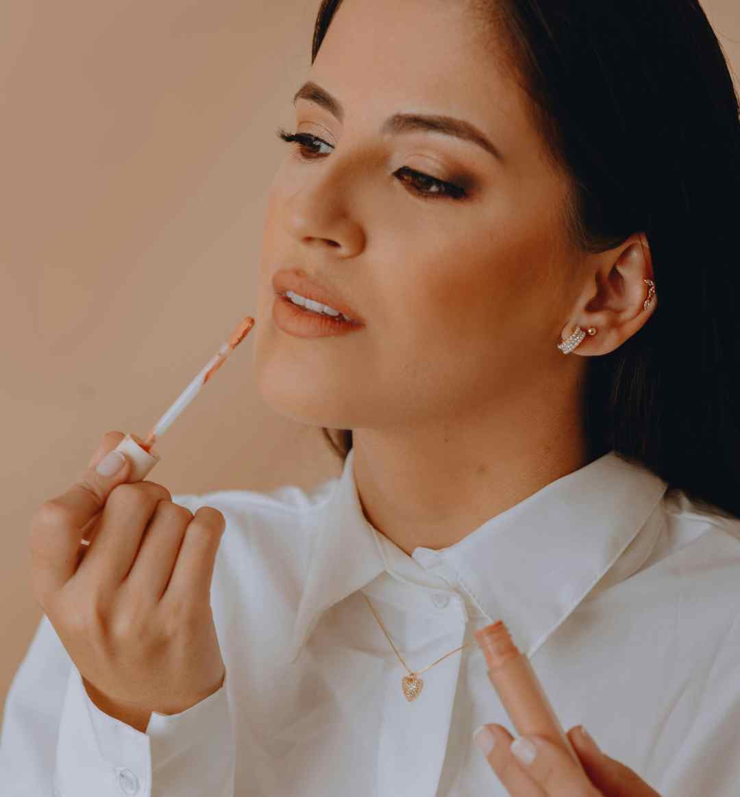 Neutral Undertone: Tips for Choosing Makeup and Clothing