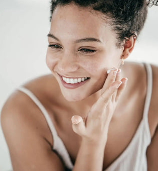  What Is a "Retinol Sandwich"—and Should You Try It?