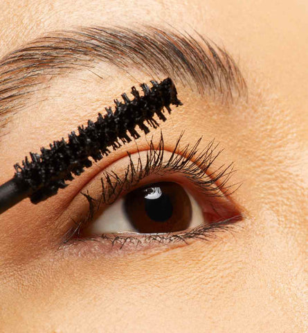 Blog Feed Article Feature Image Carousel: What is The Best Way To Take Mascara Off? 