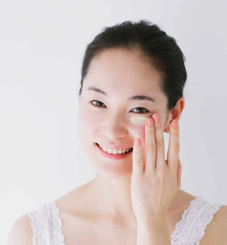 Blog Feed Article Feature Image Carousel: Why Repetition Is Comforting for Skin and Mind 