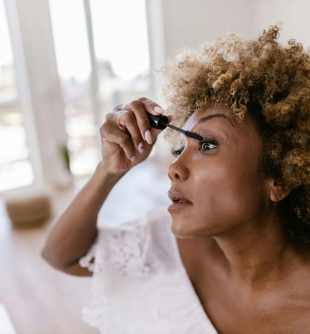 Blog Feed Article Feature Image Carousel: Lush Lashes: The Conditioning Power of Maracuja Oil 