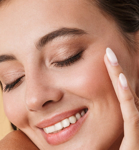 Blog Feed Article Feature Image Carousel: Breaking Down Your Skin Barrier 