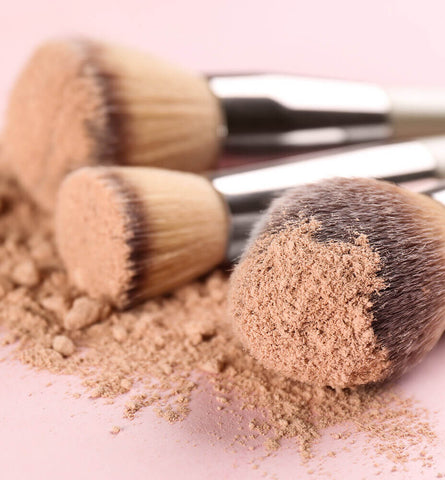Blog Feed Article Feature Image Carousel: Is Matte Makeup Over? We Investigate 