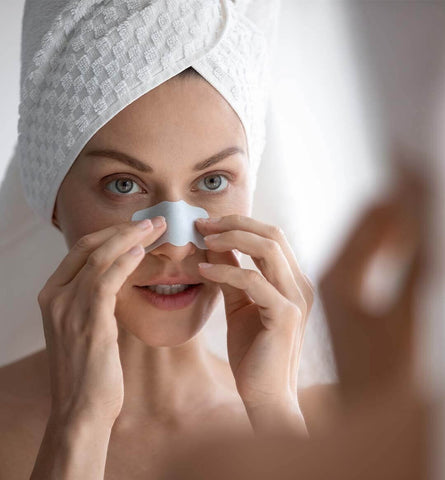 Blog Feed Article Feature Image Carousel: How to Get Rid of Blackheads On Your Nose 
