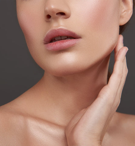 Blog Feed Article Feature Image Carousel: How to Contour Your Jawline 