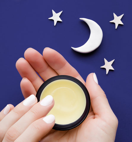 Blog Feed Article Feature Image Carousel: 4 Reasons to Apply a Night Mask 