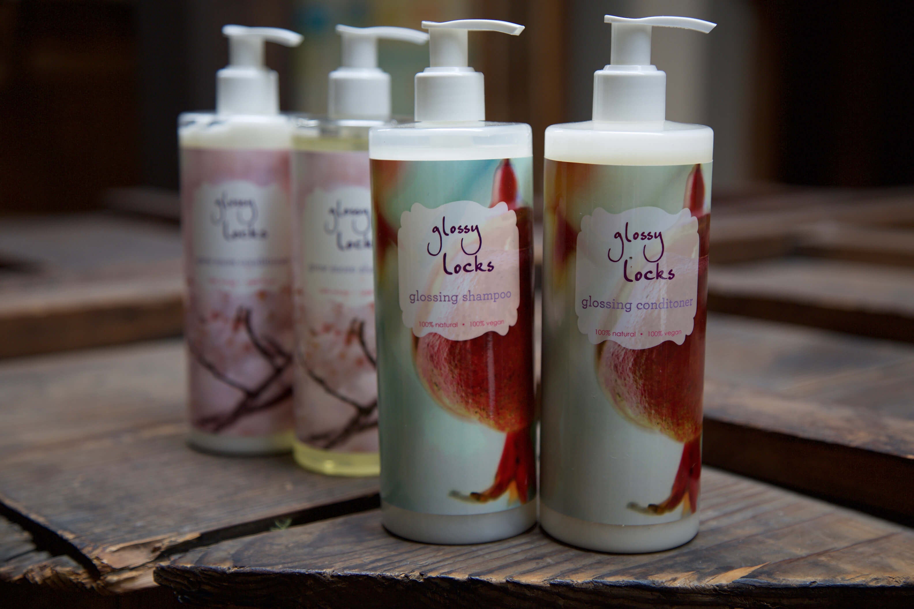 100_Pure_Glossy_Locks_Conditioners_and_Shampoos