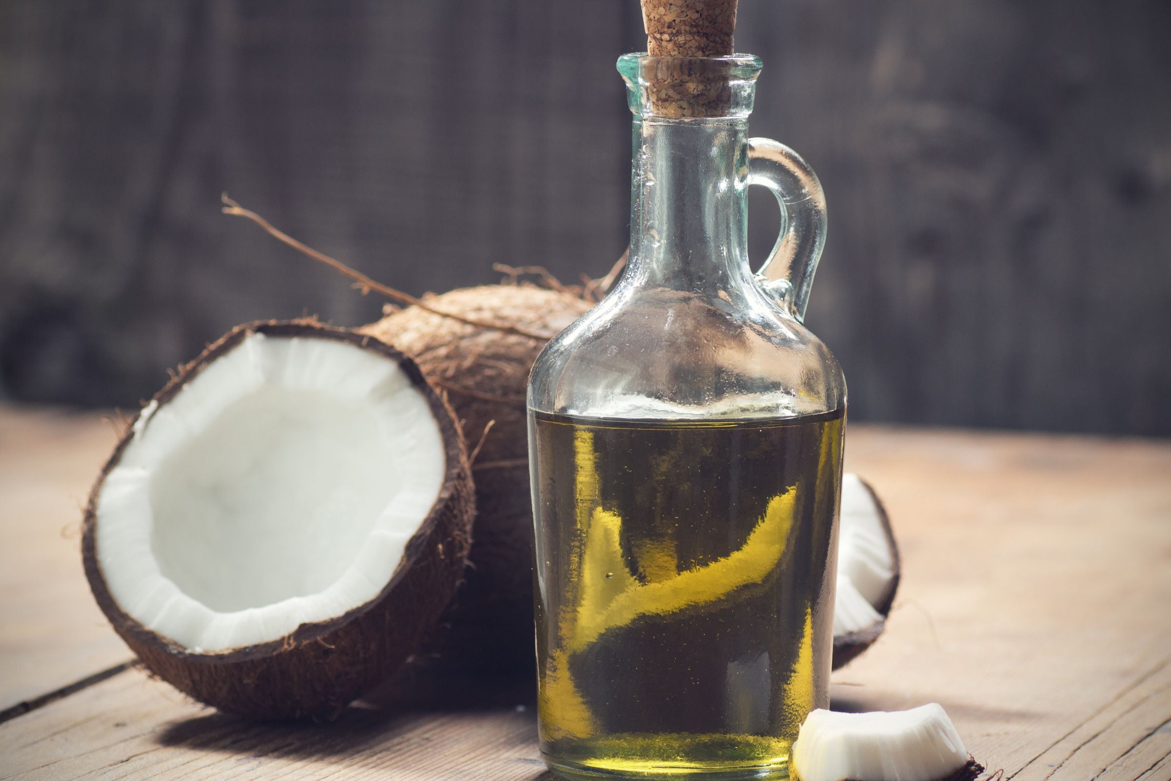 Cover_Photo_-_100_Pure_Coconut_Oil_-_Should_You_Use_it_on_Your_Face
