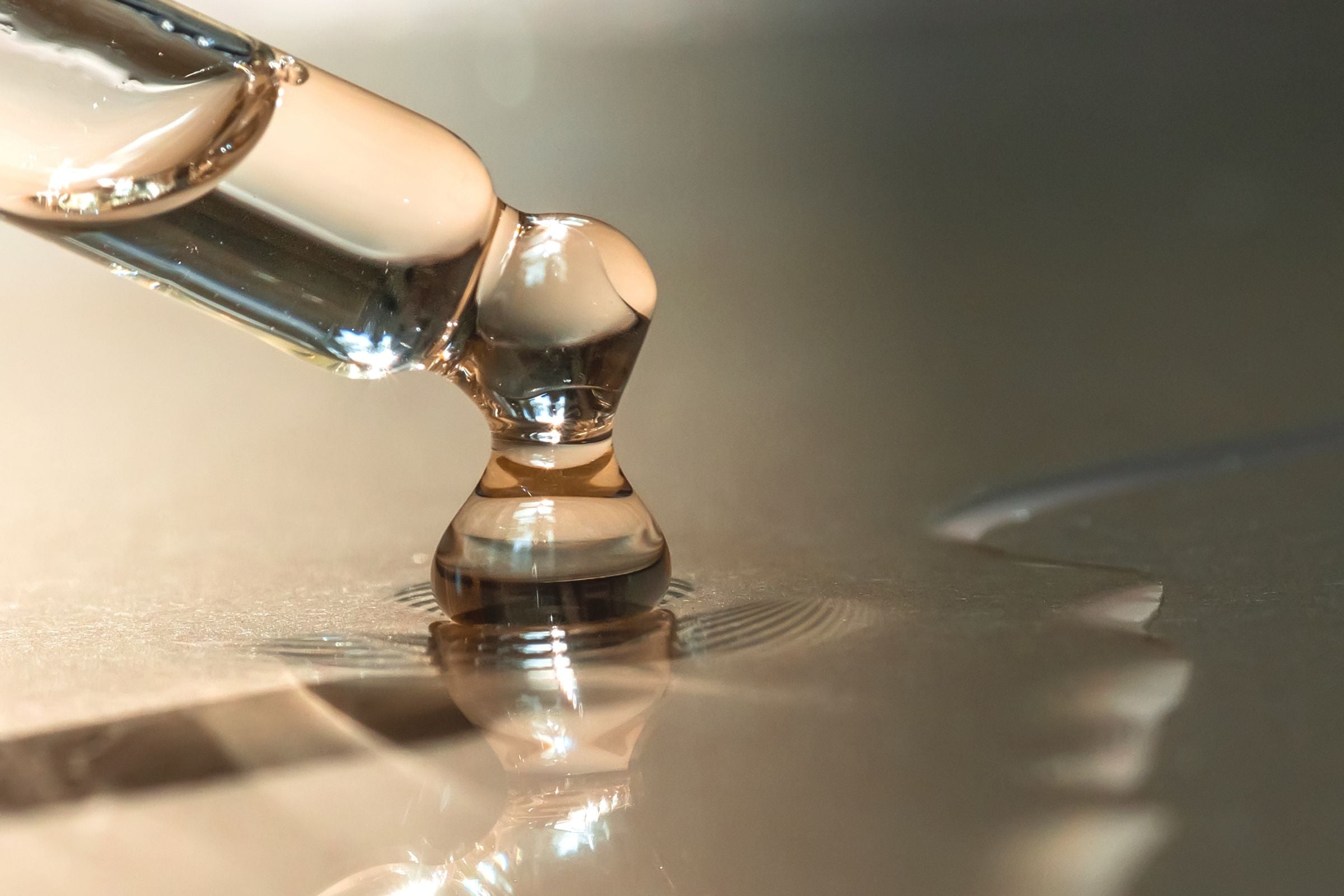 Cover_Photo_100_PURE_Discover_Why_Retinol_Is_the_Holy_Grail_of_Anti-Aging_Skincare