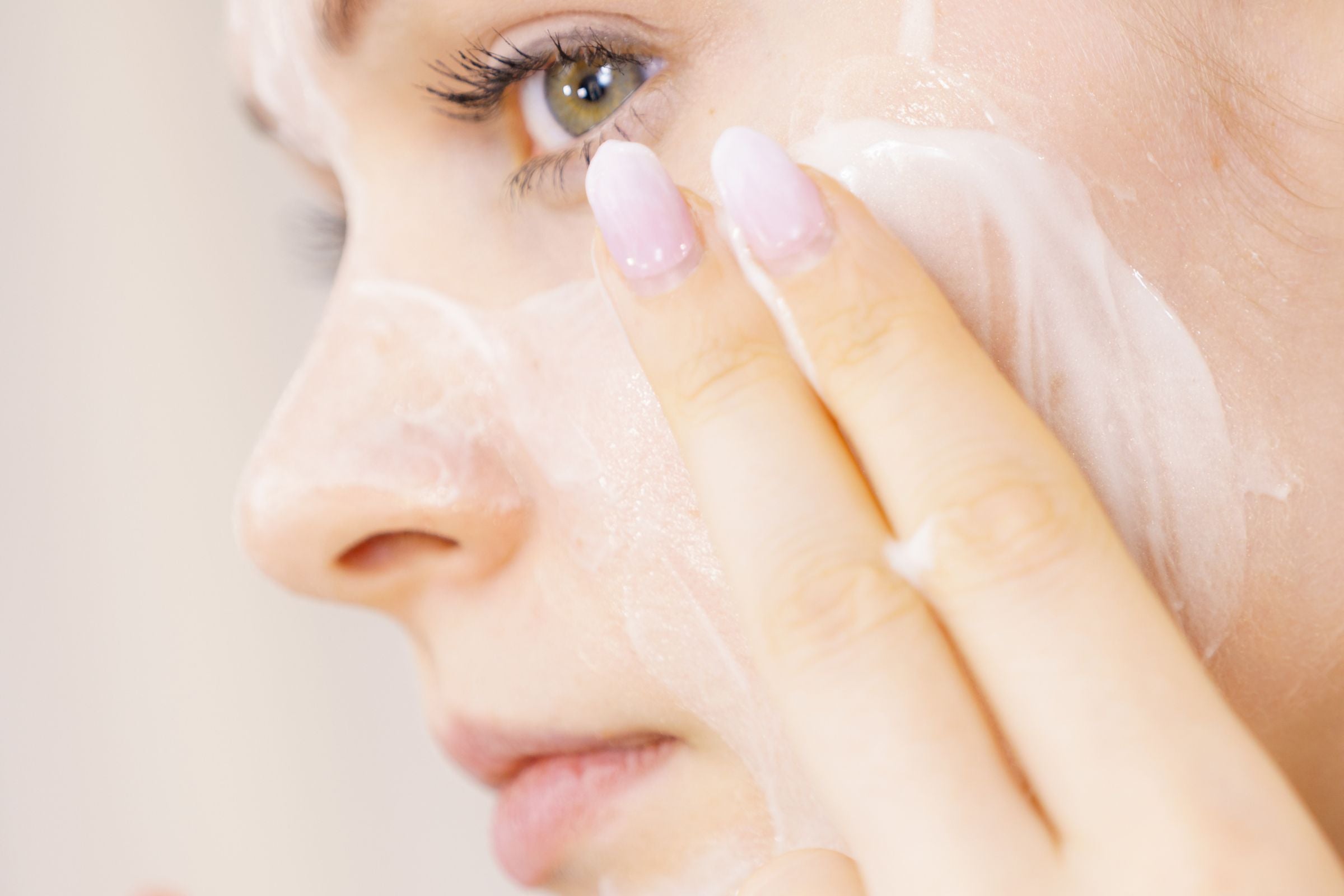 Cover_Photo_100_PURE_How_to_Layer_Skincare_Products_Correctly_for_Maximum_Benefit