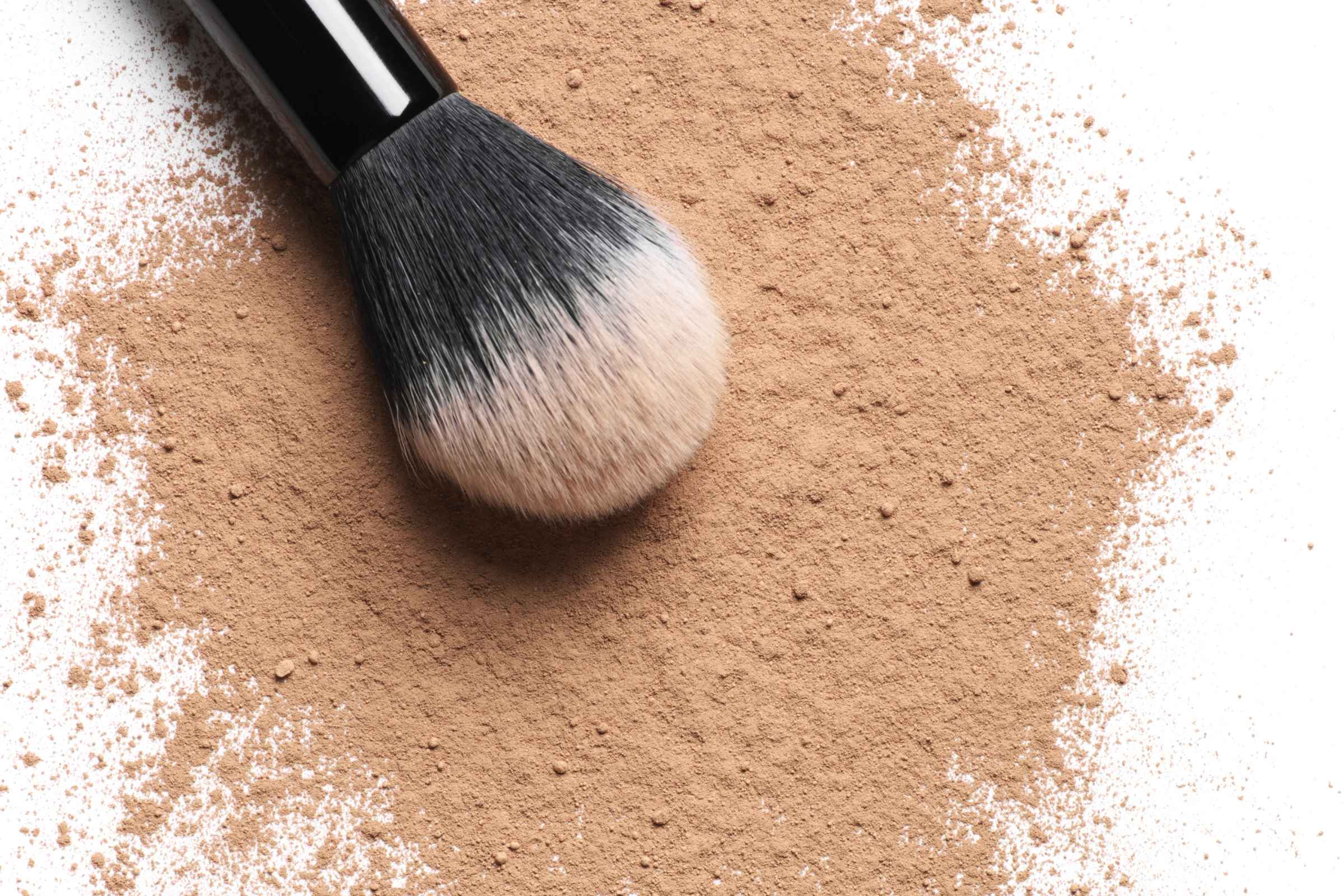 Cover_Photo_100_PURE_Setting_Powder_vs._Finishing_Powder__Which_One_Should_You_Use