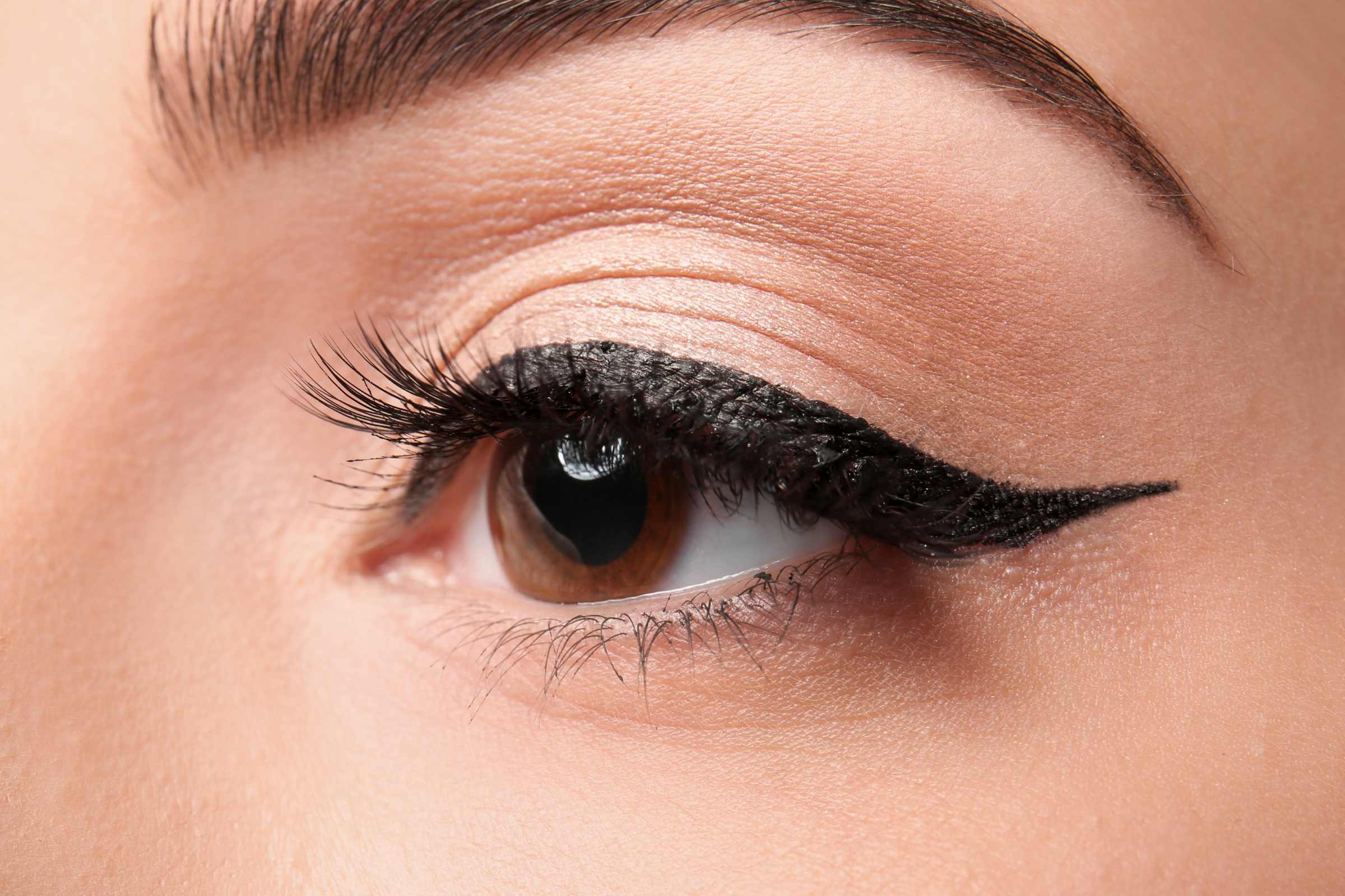 Cover_Photo_100_PURE_The_30-Second_Hack_for_Perfect_Winged_Liner
