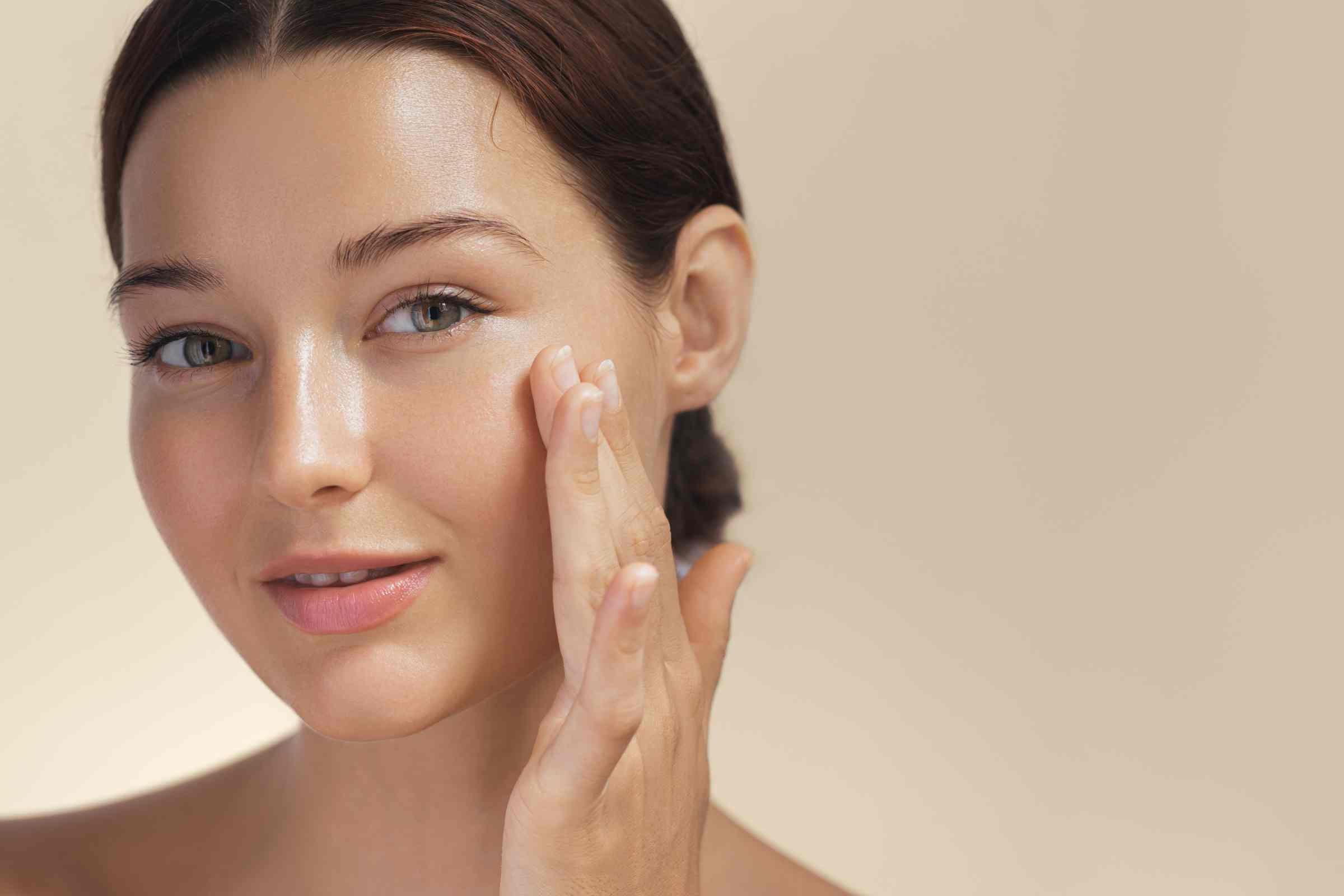 Cover_Photo_100_PURE_What_is_the_best_serum_to_minimize_pores