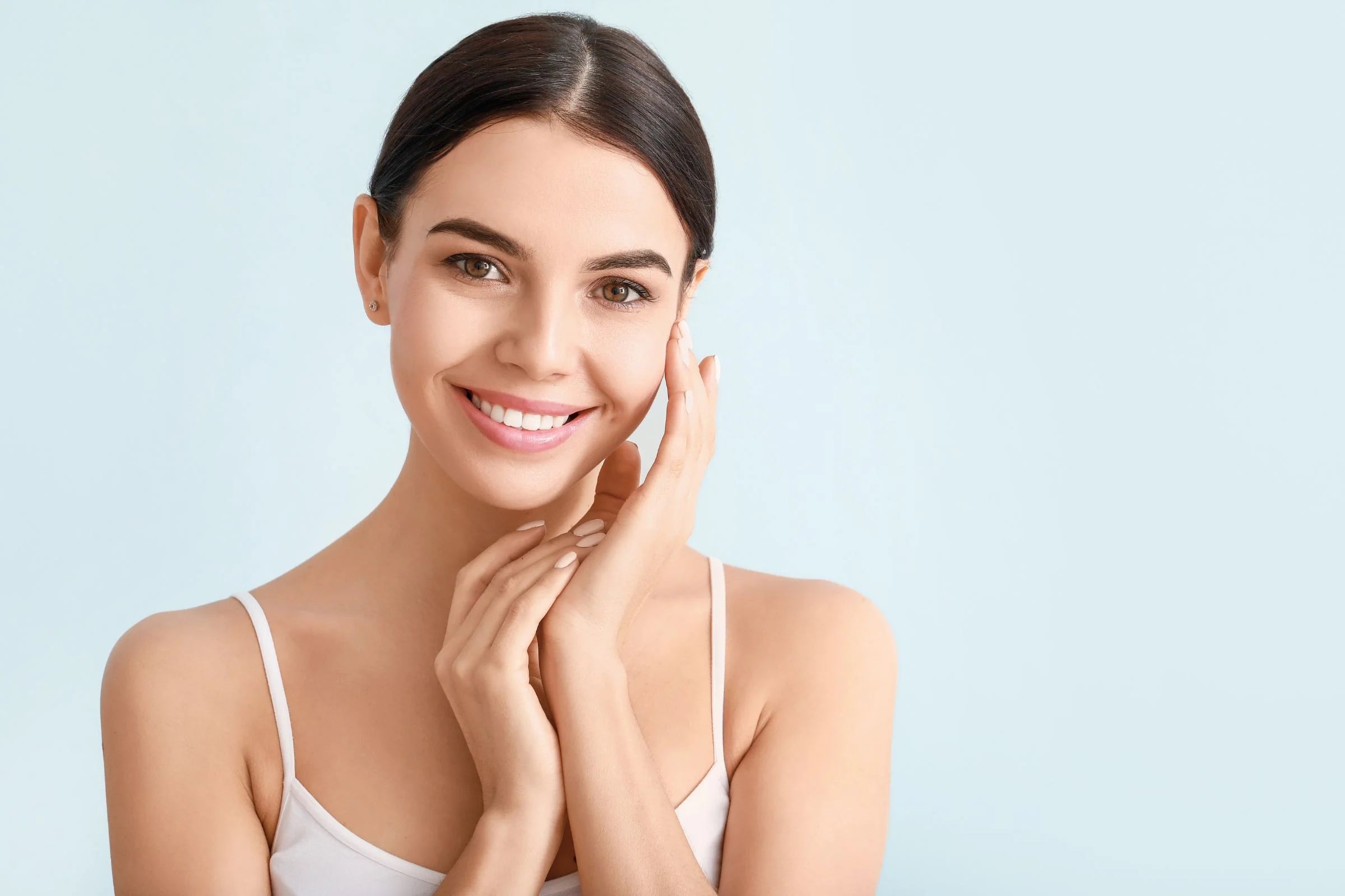 Cover_Photo_100_PURE_Your_Guide_to_a_Fresh-Faced_Skincare_Routine__The_Beauty_of_Simplicity_and_Peptides
