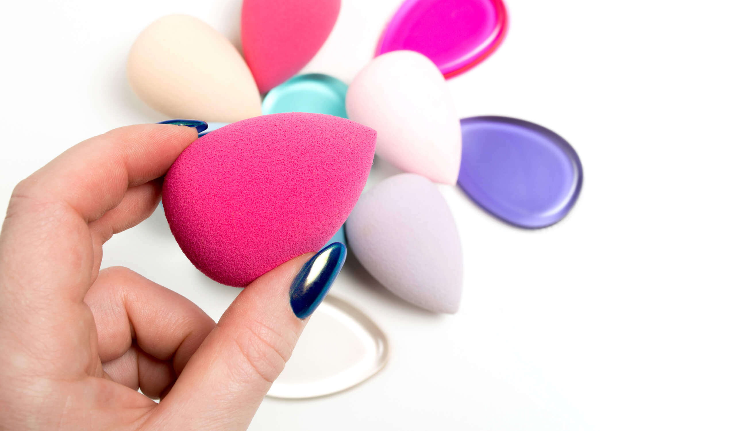 main-cover-photo-100%-pure-how-to-apply-foundation-with-sponges